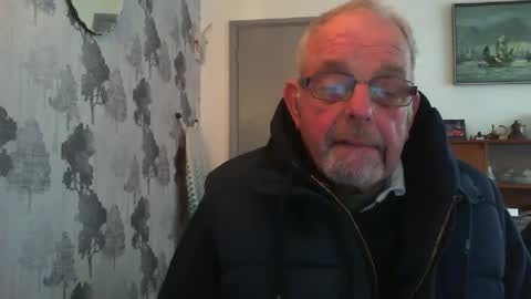 Champers online show from February 25, 10:48 am