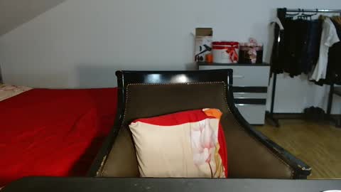 Stephanieblisss online show from February 26, 5:10 pm