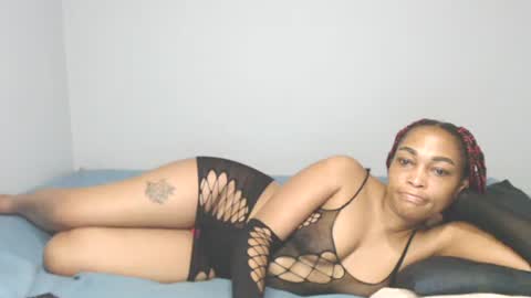 chantel87_ online show from February 26, 7:32 pm