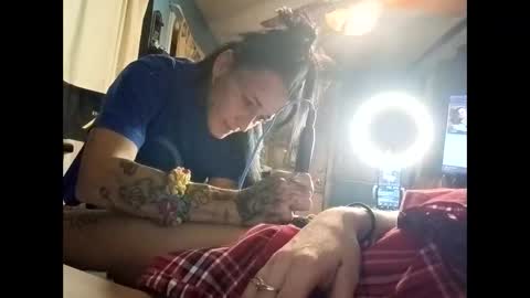 Luv Bug online show from December 3, 8:26 am