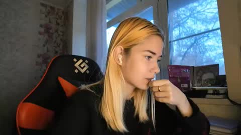 Nancy online show from November 27, 8:33 am