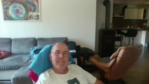 charles6064 online show from June 13, 11:31 am