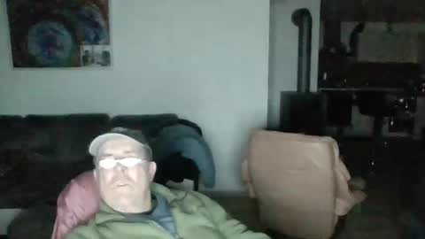 Snapshot of charles6064 chatting on January 1, 4:18 pm charles6064 online show from January 1, 4:18 pm