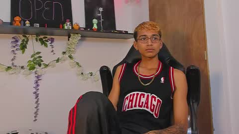 Charles Russo online show from February 10, 2:08 am