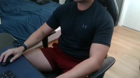 charliekkw online show from December 1, 9:39 pm