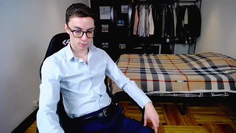 carlos reyes online show from February 20, 8:28 am