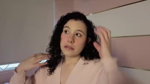 Snapshot of charlote__miller chatting on October 25, 11:42 am You honey online show from October 25, 11:42 am