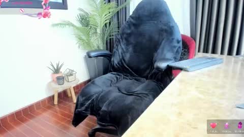 Charlote online show from October 17, 12:53 pm