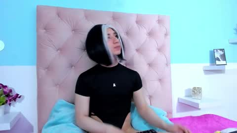 charlothe_7 online show from December 1, 5:05 am