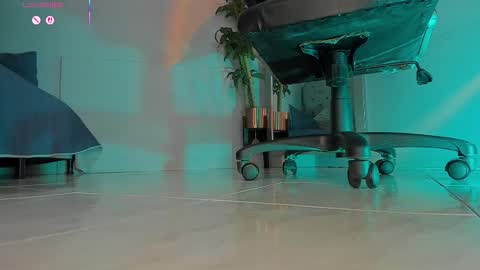 charlotte  grey online show from December 16, 8:26 pm