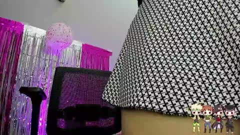 Snapshot of charlotte_joestar chatting on February 19, 12:33 pm Charlie online show from February 19, 12:33 pm