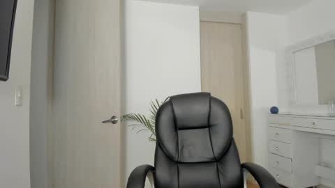 Yuli online show from May 16, 1:57 am