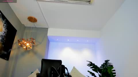 Charlotte  Everyday From 0700 to 1300 Col Time online show from April 12, 11:47 am