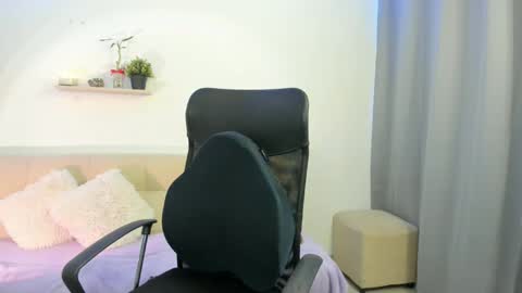 Charlotte online show from May 14, 10:52 pm