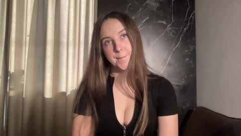 CharlotteXGold online show from March 21, 3:38 pm