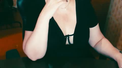 CharlotteXTasty online show from October 22, 12:07 pm