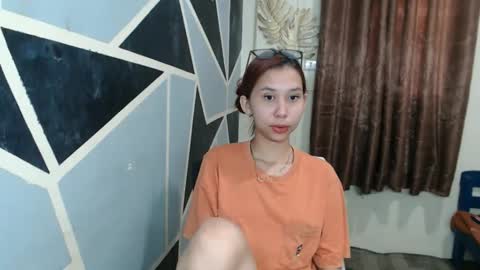 Snapshot of charming_lexi chatting on October 22, 10:55 pm Charm online show from October 22, 10:55 pm