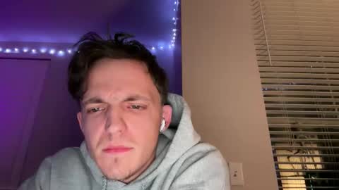 chatmatt69 online show from December 18, 3:57 am