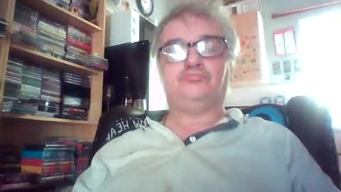lee online show from August 6, 2:15 pm