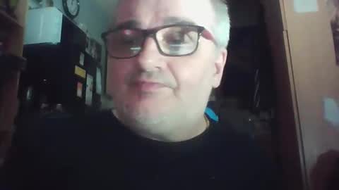 lee online show from May 22, 11:00 pm