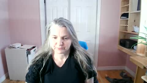 chealsiek online show from April 10, 3:39 pm