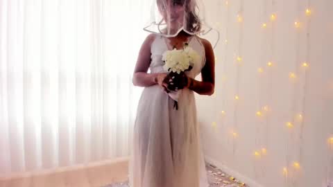 Snapshot of cheek_chic12 chatting on February 13, 9:17 pm Regina Phalange online show from February 13, 9:17 pm