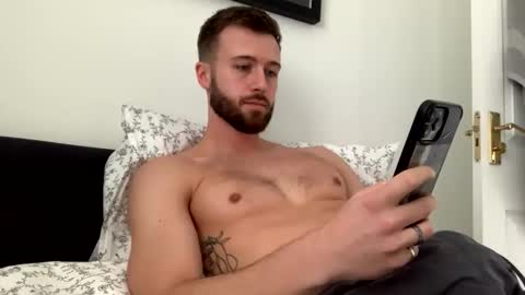 CheekyCharliee online show from April 4, 3:30 pm