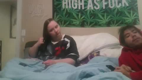 cheekychick420 online show from December 14, 12:06 am