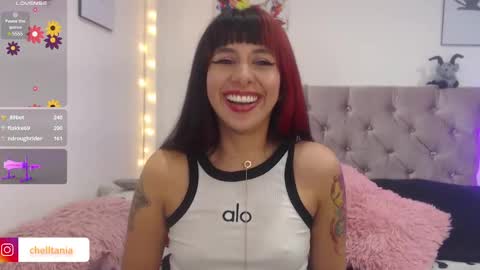 Snapshot of chell_gh chatting on March 10, 12:18 am Tania  online show from March 10, 12:18 am
