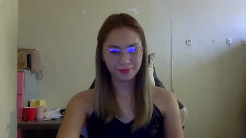 chelly4u69 online show from October 9, 5:24 am