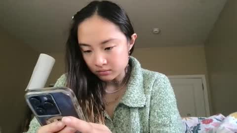 chellybear101 online show from February 11, 7:05 pm