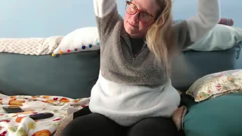 Snapshot of chelseasentra1 chatting on February 18, 5:42 pm Chelsea online show from February 18, 5:42 pm