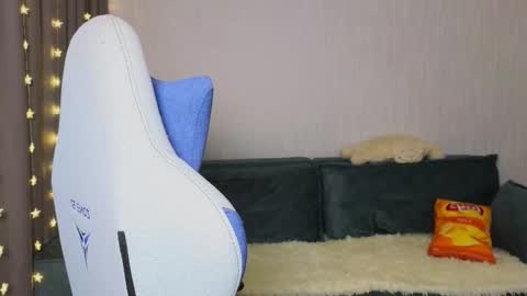 LUCASRYANPVT IS OPEN online show from September 25, 10:33 am