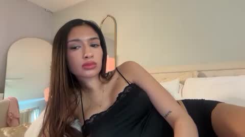 cherliecarmen online show from April 19, 7:49 pm