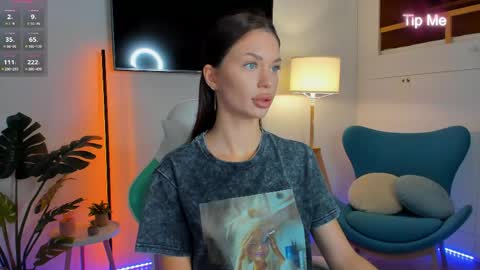 Cherry  Kiss online show from May 3, 5:57 am