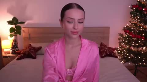 Alisha online show from December 19, 11:44 pm