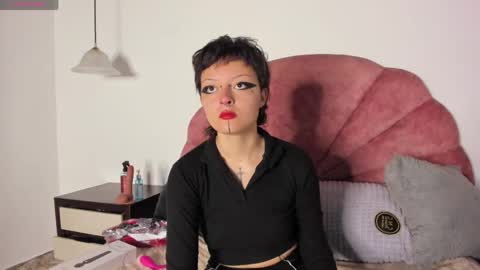 Cherry Glow  online show from April 15, 11:57 am