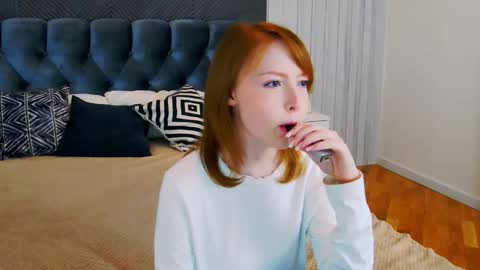 cherrycrushlove online show from March 24, 5:35 am