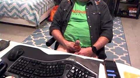 chesbayboy online show from January 19, 5:28 am