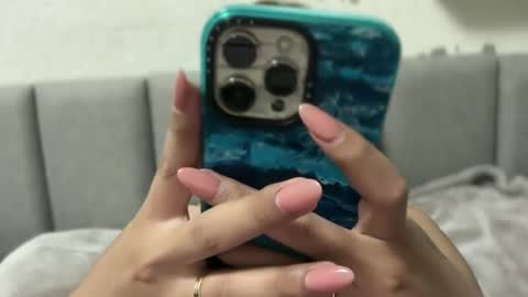 Chi online show from December 16, 3:51 pm