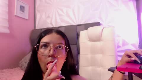 Chiara online show from February 15, 8:01 pm