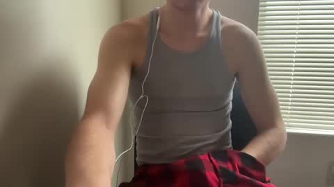 chill_fit_guy online show from May 18, 3:07 pm