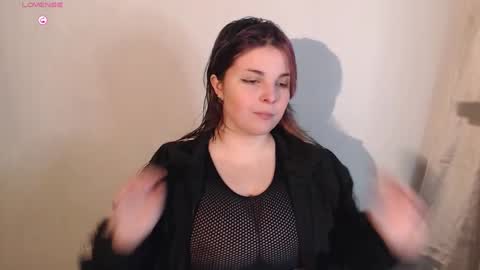 Saya online show from January 7, 8:42 pm