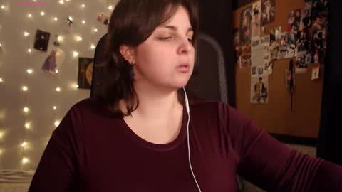 Saya online show from October 28, 10:00 pm