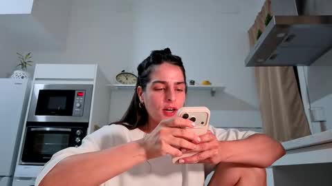 yoursensualparadise online show from June 1, 9:05 pm