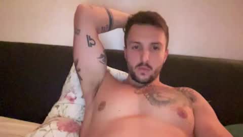 Snapshot of chimichurrii chatting on September 30, 5:01 pm Sugar online show from September 30, 5:01 pm