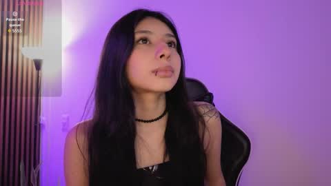 chloe_bluee_ online show from March 27, 11:22 am