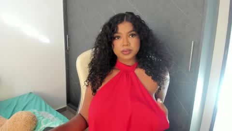 chloe online show from June 1, 9:38 pm