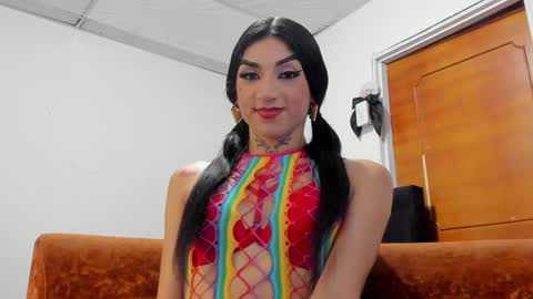 Snapshot of chloe_evanx_ chatting on January 10, 7:11 pm Chloe Evanx  online show from January 10, 7:11 pm