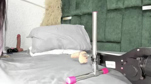 Chloe online show from May 26, 7:09 pm